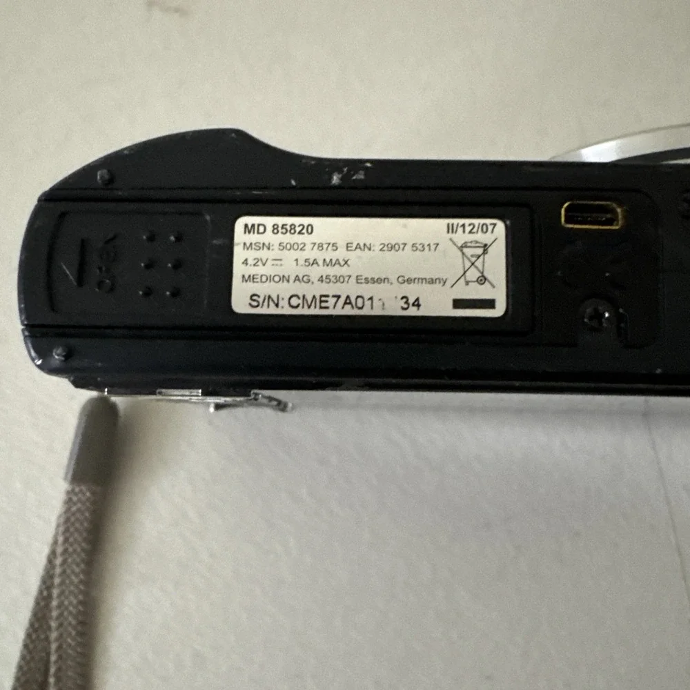 Medion Digital Camera MD 85820 10.0MP Black Untested